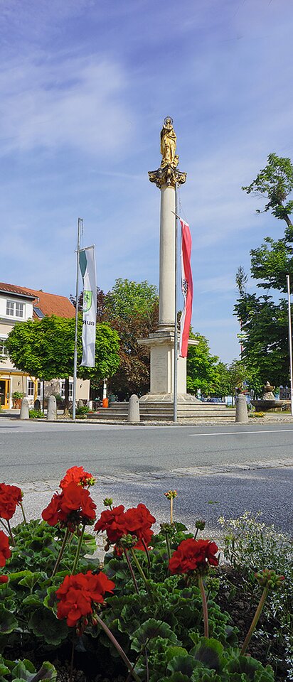 Denkmal am Burgauer Hauptplatz | Uwe Reinecker | © Tourismusverband Thermen- Vulkanland, Uwe Reinecke