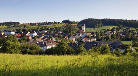 Blick auf Kirchbach-Zerlach | © Thermen- & Vulkanland |  Bernhard Bergmann | © Marktgemeinde Kirchbach-Zerlach