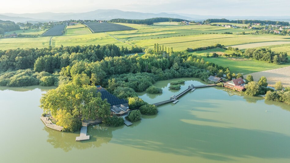 Großharter Teich mit Teichschenke in Hartl in der Oststeiermark