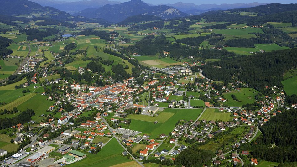 Luftaufnahme Neumarkt von oben
