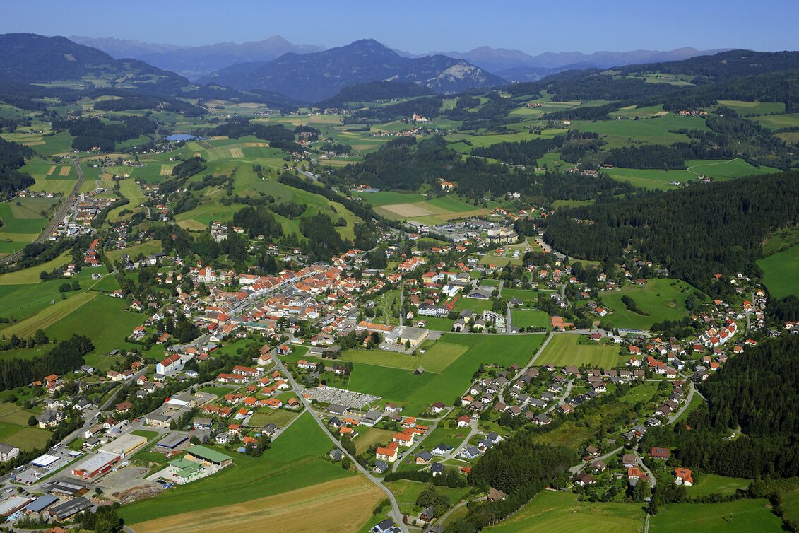 Luftaufnahme Neumarkt von oben