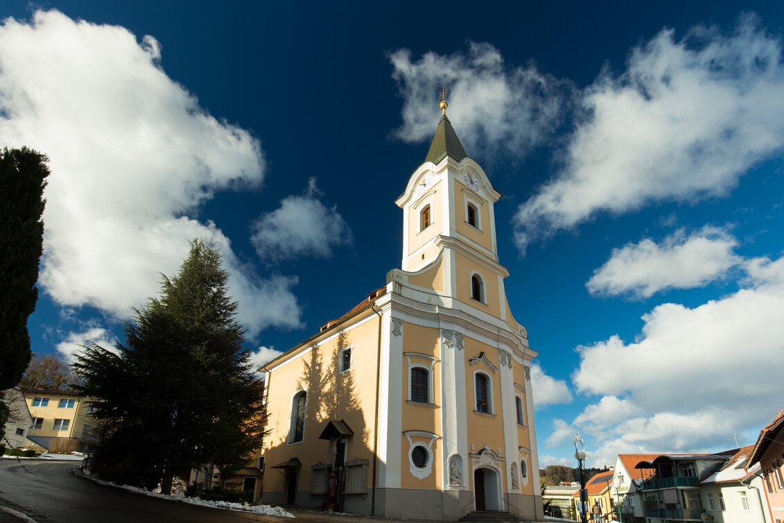 Kirche in Eggersdorf bei Graz bei Sonnenschein
