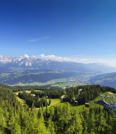 Hochwurzen Gipfelbahn mit Blick auf den Dachstein | © STG | Günther Steininger