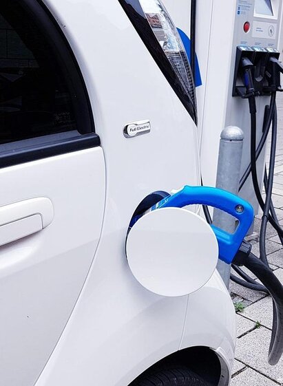 E-Auto-Tankstelle | ©  Stefan Schweihofer auf pixabay