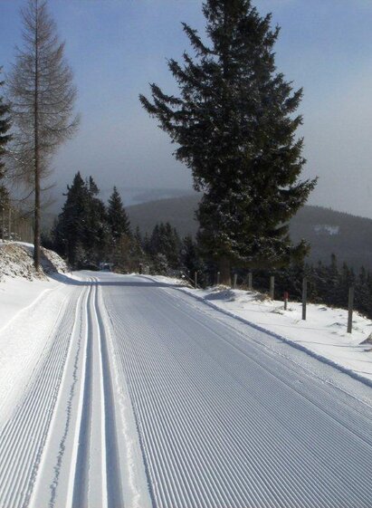 Langlaufloipe Rabl-Kreuz_Spur_Oststeiermark | Marietta Püringer | © Rabl-Kreuz Hütte