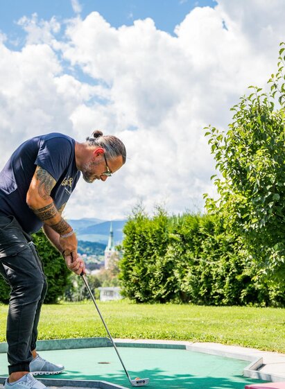 Minigolf im Freien | MIAS PHOTOART    _MICHAELA PFLEGERR | © Region Graz - Mias Photoart
