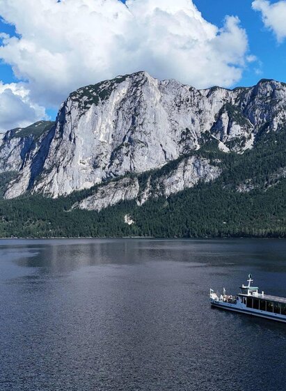 Schifffahrt, Altaussee, Schiff mit Trisselwand | Altaussee Schifffahrt | © Altaussee Schifffahrt
