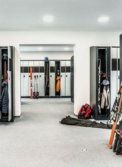 ski storage at the valley station of the mountain railway, Tauplitz | andreasmaxones photo | © andreasmaxones photo