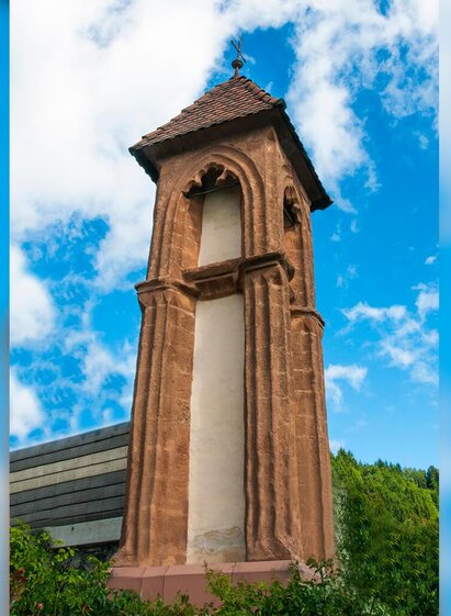 Das gotische Steinkreuz | © J. Pop