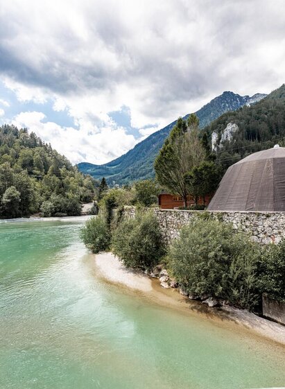 Das Köhlerzentrum direkt an der Enns in Hieflau | © Thomas Sattler